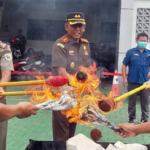 Kejari Demak Musnahkan Barang Bukti Perkara yang Telah Inkracht, Ada Senpi, Sajam, Narkoba hingga Uang Palsu