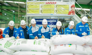 PUSRI Tutup Produksi 2025 dan Awali Operasional 2026 Melalui Momentum Pengantongan Pupuk