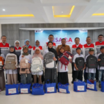 Program Berbagi Seragam dan Alat Sekolah Bangkitkan Semangat Anak-anak Penyintas Bencana di Aceh, Sumut dan Sumbar