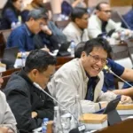 Menkeu Purbaya Paparkan Kinerja Penerimaan Negara 2025, Pajak Berbalik Pulih di Semester II