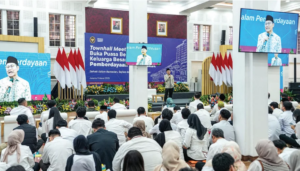 Menko PM : PEMBERDAYAAN MASYARAKAT HARUS JADI ARUS UTAMA PEMBANGUNAN