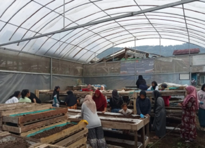 Dari Limbah Menjadi Sumber Penghidupan, Perempuan Nasabah PNM Mekaar di Bandung Barat Kembangkan Usaha lewat Sinergi Ultra Mikro BRI