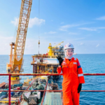 Perempuan di Garda Depan Energi Nasional: Kisah Tangguh dari Laut dan Daratan