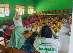 Rumah Sehat BAZNAS Berikan Layanan Kesehatan Gratis bagi Pelajar di Pesawaran