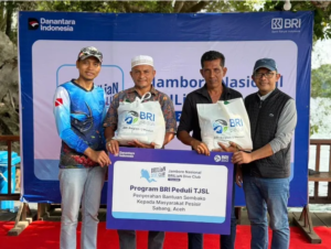 Pulihkan Ekosistem Wisata Laut di Aceh, Pekerja BRI Lakukan Transplantasi Terumbu Karang di Perairan Kepulauan Sabang