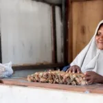 Demi Sekolah Anak dan Rumah yang Lebih Layak, Ibu Ragaia Terus Melangkah dari Pesisir Sorong, Papua Barat