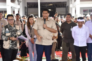 Komisioner BP Tapera Dampingi Menteri PKP dalam Kunjungan Program Bedah Rumah dan Gentengisasi di Purwakarta